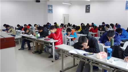 广东小学教师资格考试中哪一学科更好考？